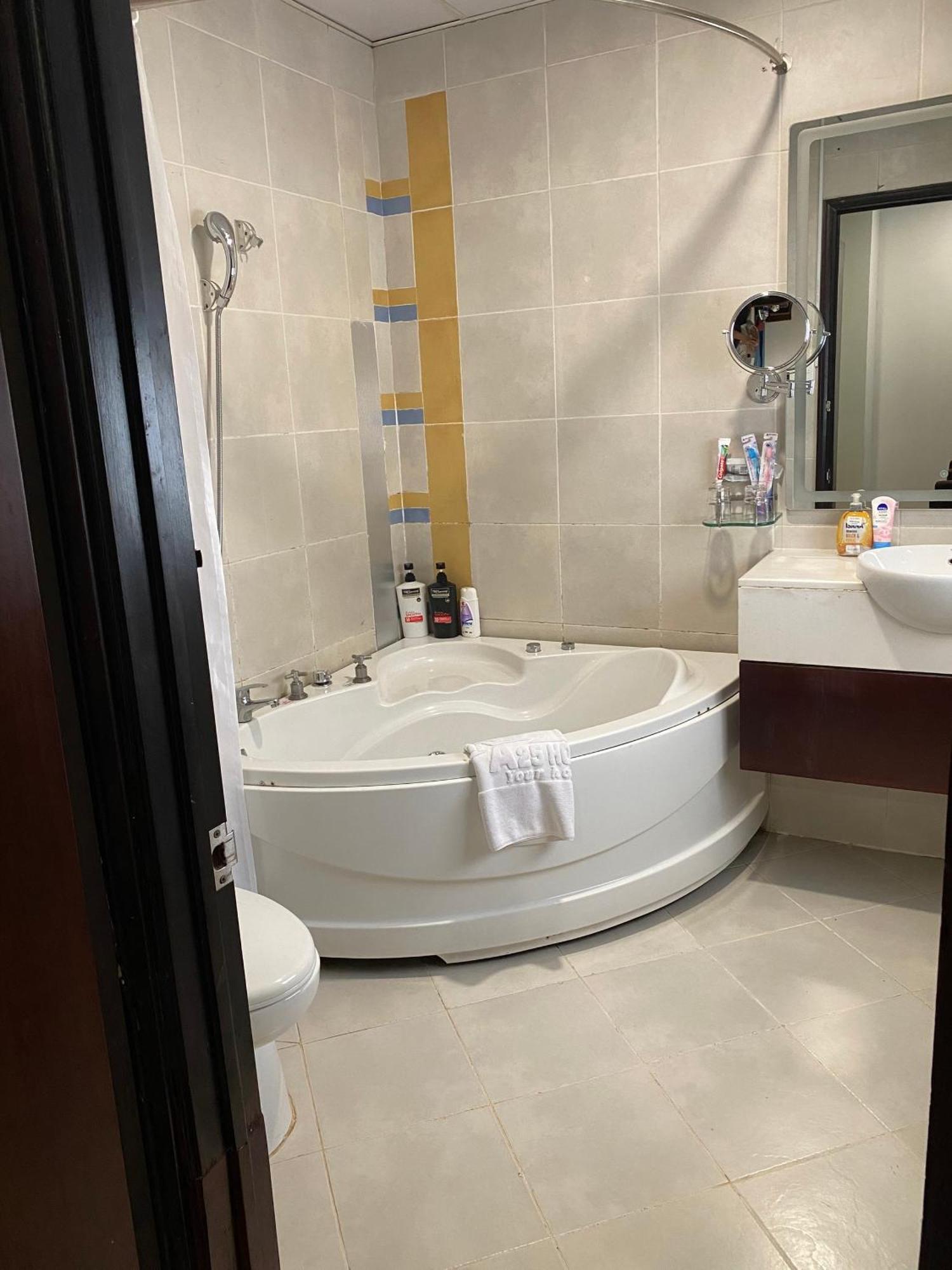 Hotel A25 - 20 Bùi Thị Xuân
